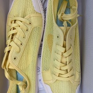 NEW Tretorn Tournament Net sneakers J Crew yellow